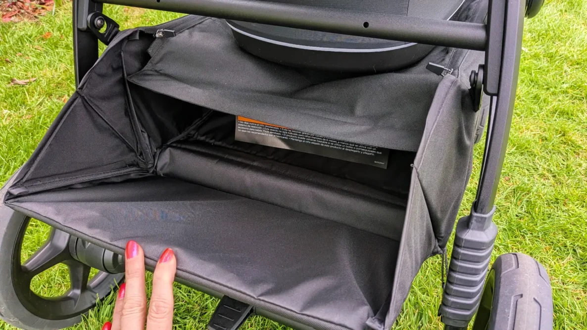Thule Sleek 2 basket access