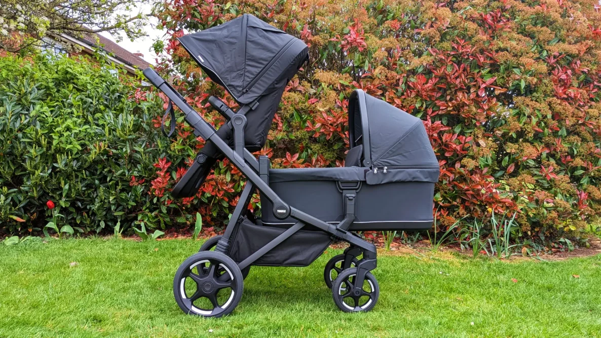 Thule Sleek 2 with bassinet and seat