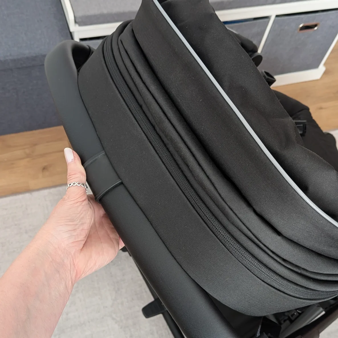 Thule Sleek 2 with low handle level